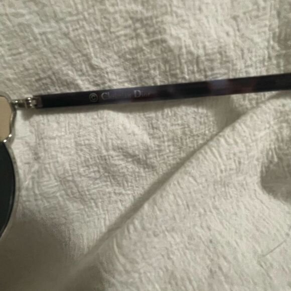 Gorgeous Dior sunglasses - Picture 3 of 3